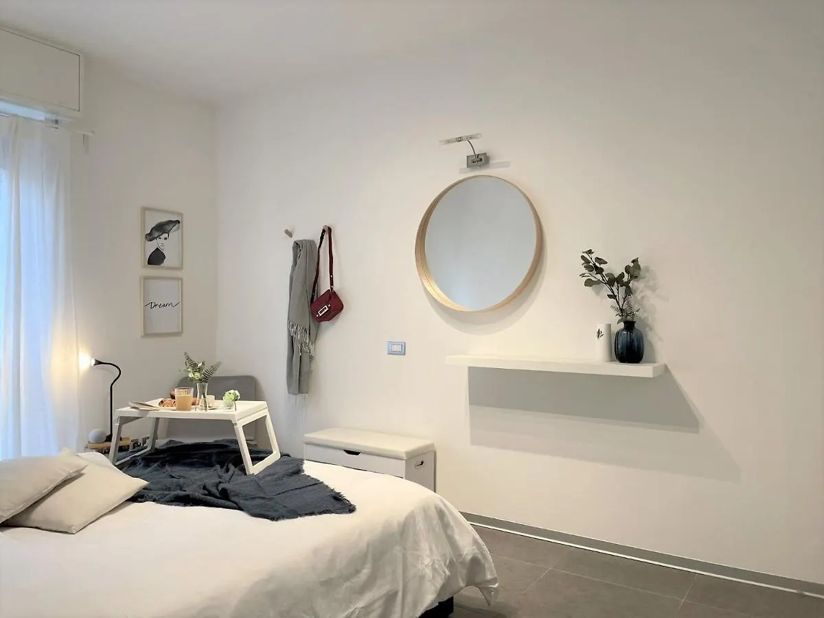 Vivapartments Milanoinganni 0*, Milan